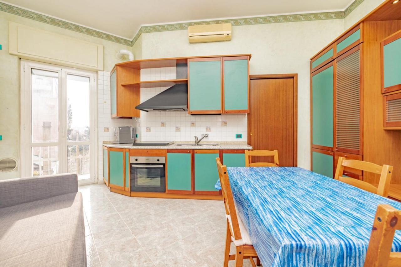 Casa Vicinissima All'Ospedale San Paolo Milán Exterior foto