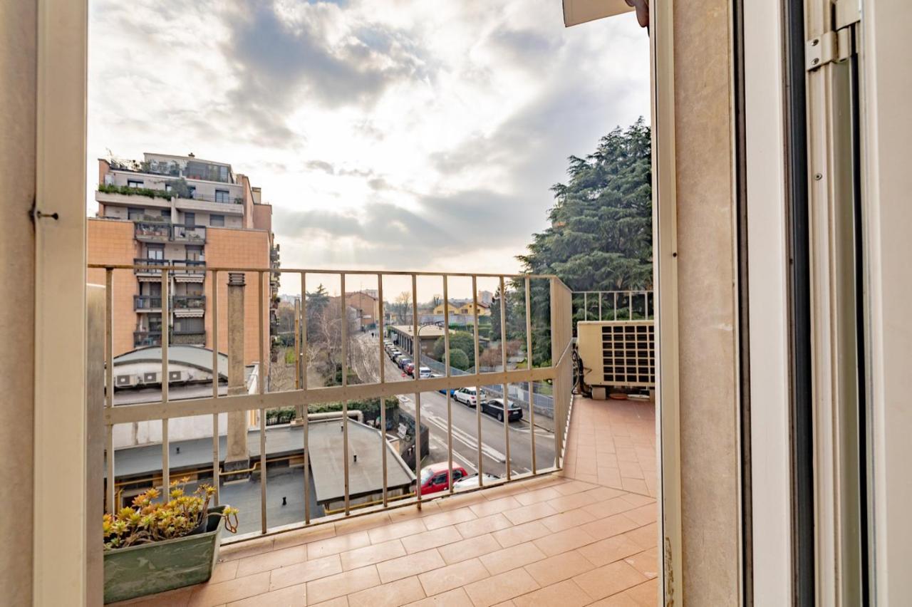 Casa Vicinissima All'Ospedale San Paolo Milán Exterior foto